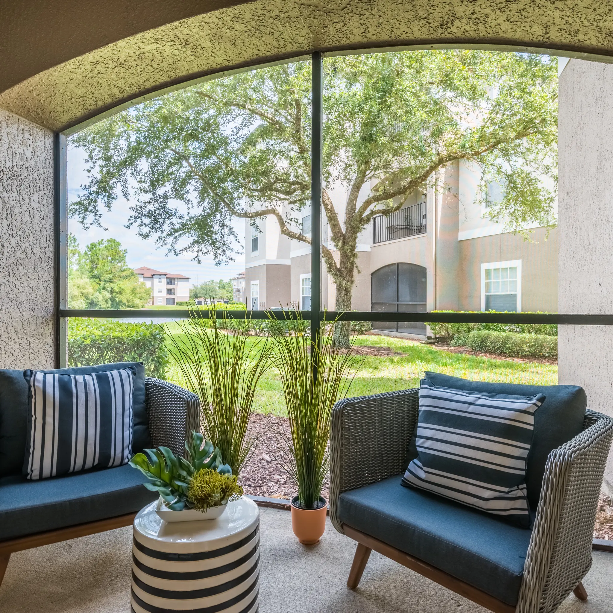 Apartments Near UNF Contact Courtney Meadows